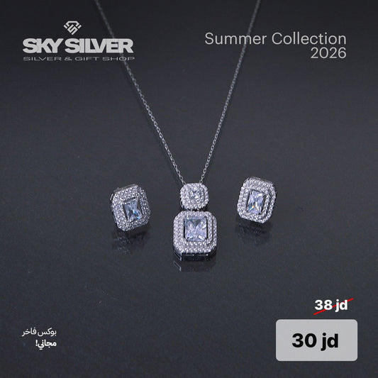 half set (  Necklace and earrings )